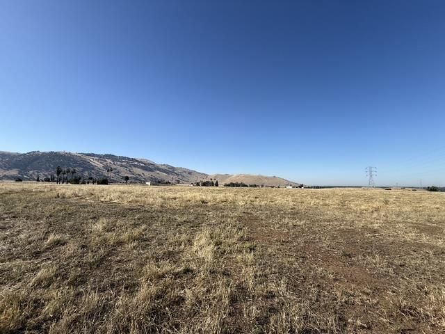 1900 N Piedra Road, Sanger, CA 93657
