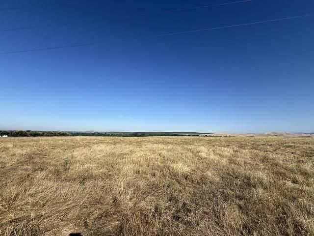 1900 N Piedra Road, Sanger, CA 93657