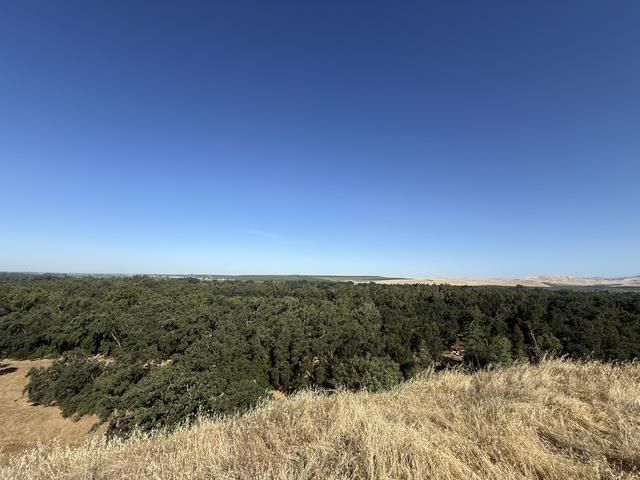1900 N Piedra Road, Sanger, CA 93657