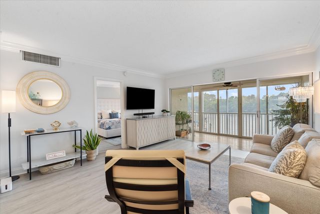 1319 E Hillsboro Boulevard 214, Deerfield Beach, FL 33441