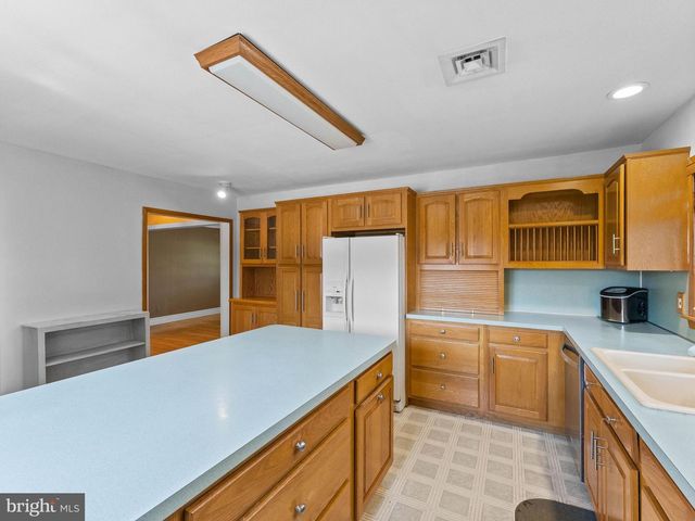 634 UNION RD, Vineland, NJ 08360