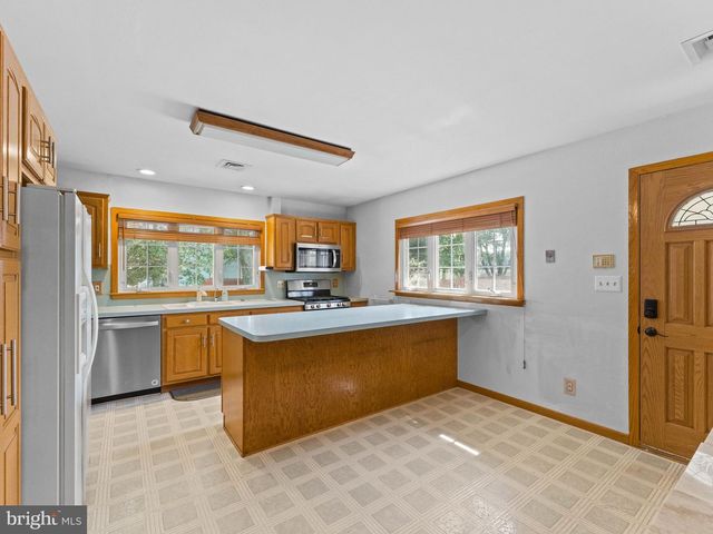 634 UNION RD, Vineland, NJ 08360
