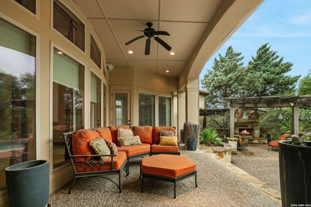 9302 HIGHLANDS CV, Boerne, TX 78006