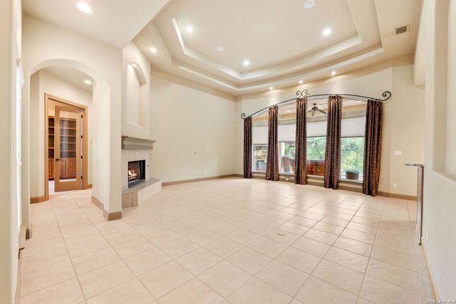 9302 HIGHLANDS CV, Boerne, TX 78006