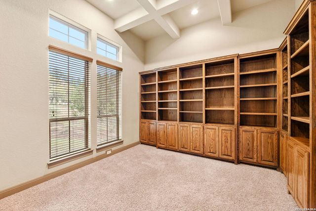 9302 HIGHLANDS CV, Boerne, TX 78006