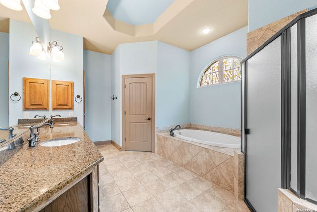 9302 HIGHLANDS CV, Boerne, TX 78006