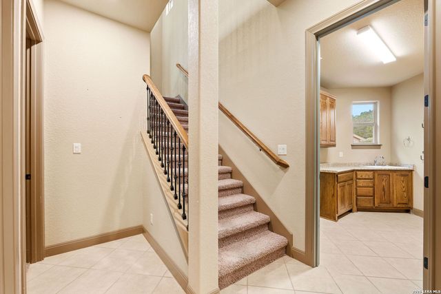 9302 HIGHLANDS CV, Boerne, TX 78006