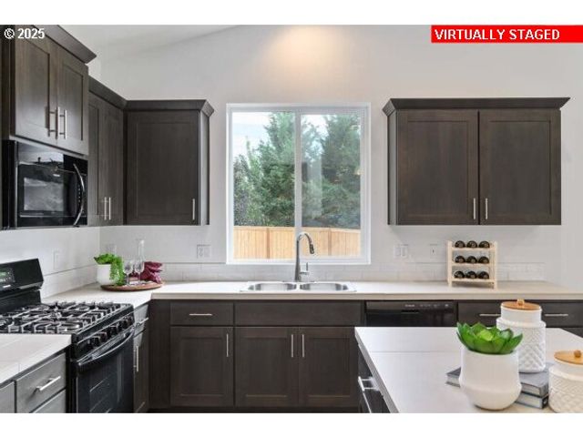 2800 S Heather St 868, Cornelius, OR 97124