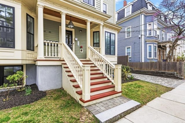 18 Tufts St 1, Cambridge, MA 02139