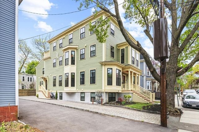 18 Tufts St 1, Cambridge, MA 02139
