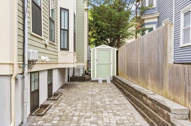 18 Tufts St 1, Cambridge, MA 02139