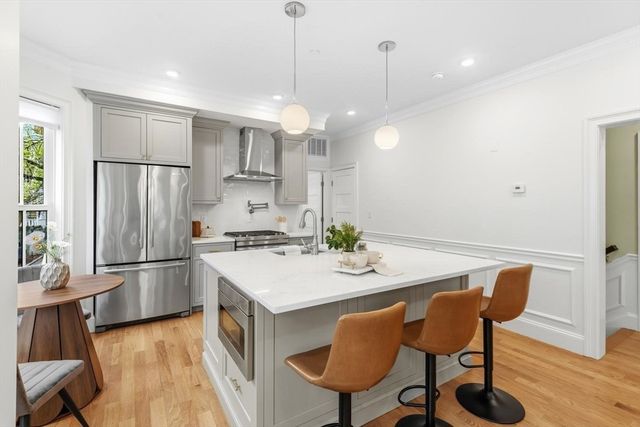 18 Tufts St 1, Cambridge, MA 02139
