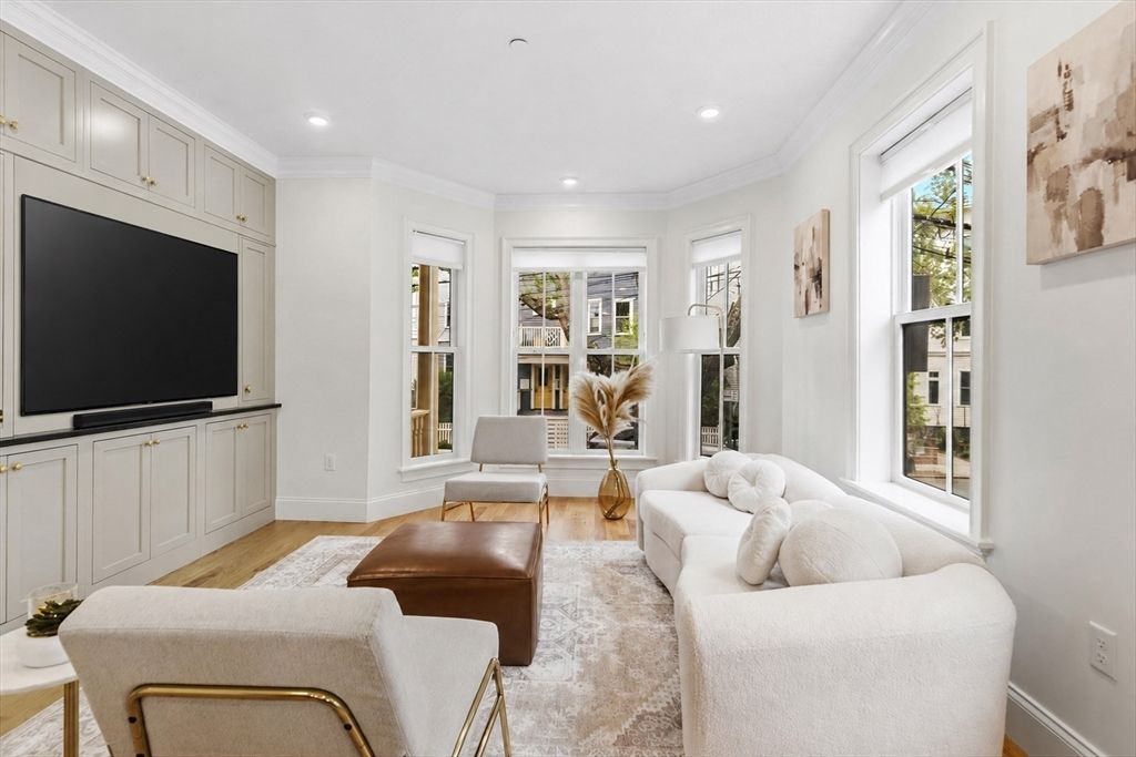 18 Tufts St 1, Cambridge, MA 02139