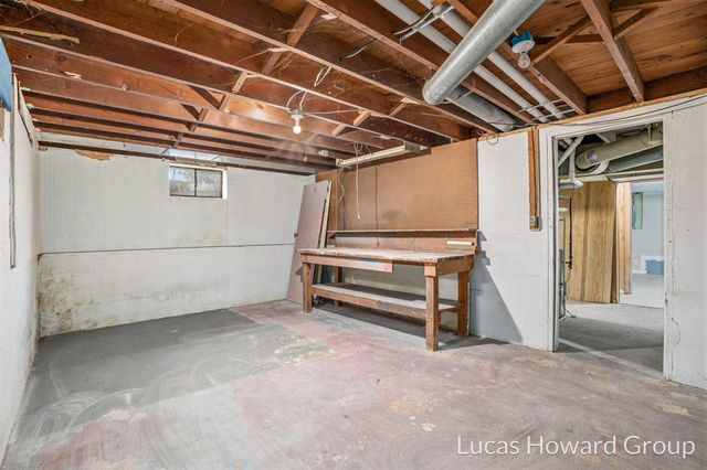 305 E Pine Street, Fremont, MI 49412