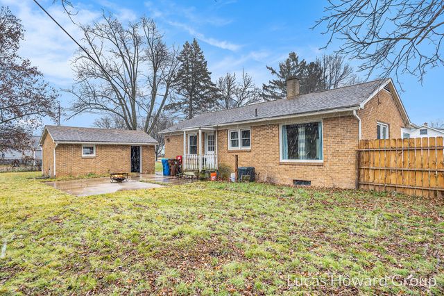 305 E Pine Street, Fremont, MI 49412