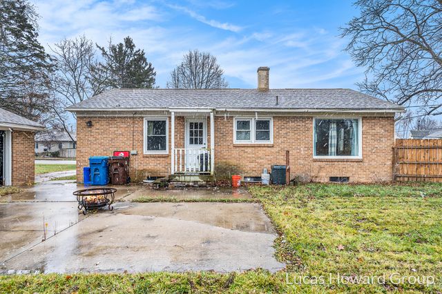 305 E Pine Street, Fremont, MI 49412