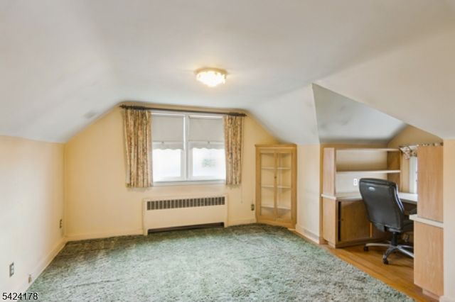 2100 Orchard Ter, Linden City, NJ 07036