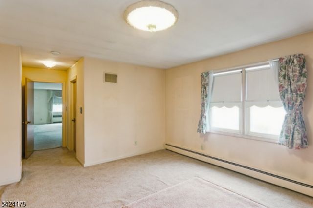 2100 Orchard Ter, Linden City, NJ 07036