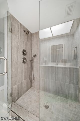 4688 Pembrooke LN, Bonita Springs, FL 34134