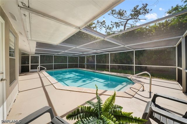 4688 Pembrooke LN, Bonita Springs, FL 34134
