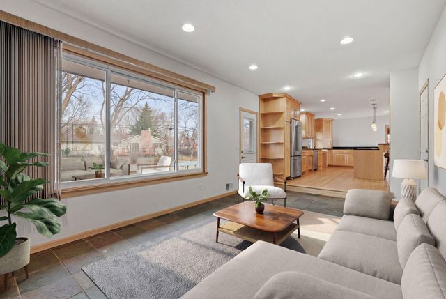 4033 Kentucky Avenue N, Crystal, MN 55427