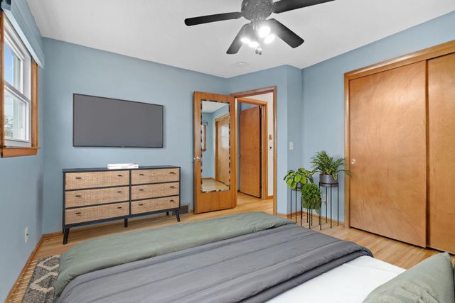 4033 Kentucky Avenue N, Crystal, MN 55427