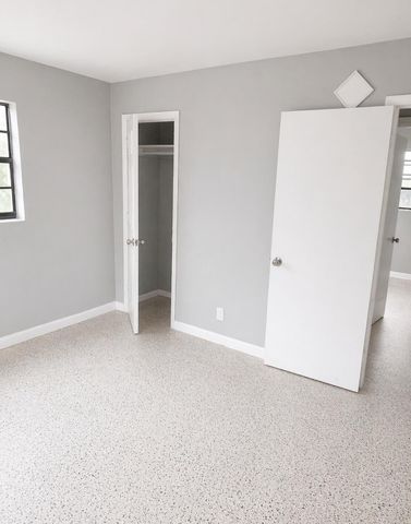 413 N Sapodilla Avenue 1, West Palm Beach, FL 33401