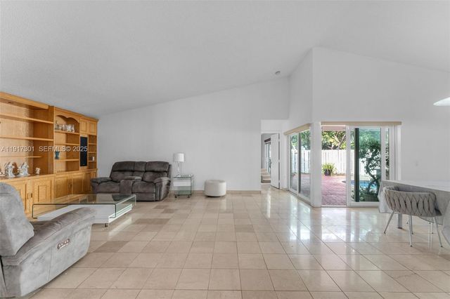 5110 SW 153rd Pl N, Miami, FL 33185