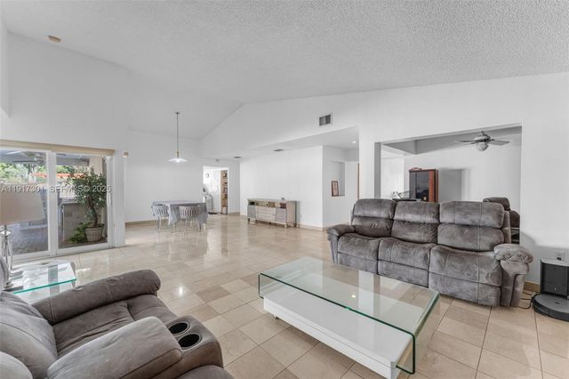 5110 SW 153rd Pl N, Miami, FL 33185