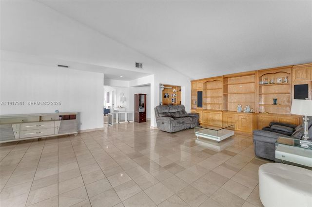 5110 SW 153rd Pl N, Miami, FL 33185