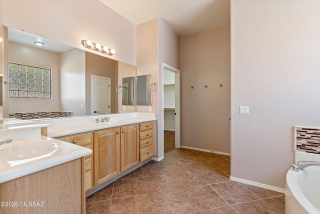 13623 E Aviara Place, Vail, AZ 85641