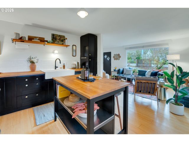 5405 Ne MASON St, Portland, OR 97218