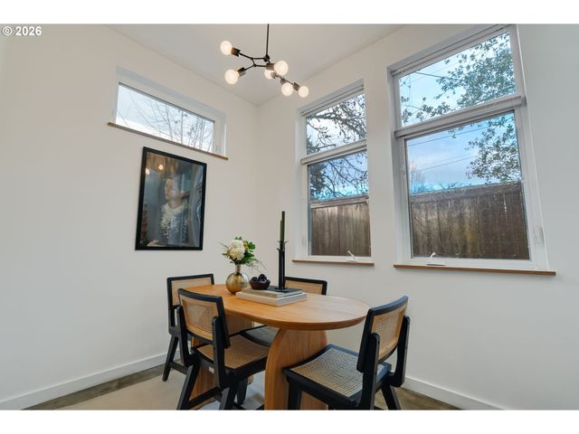 5405 Ne MASON St, Portland, OR 97218