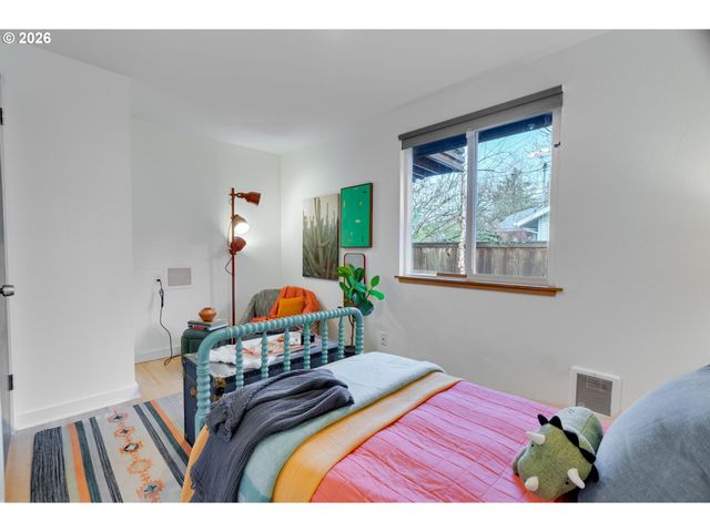 5405 Ne MASON St, Portland, OR 97218