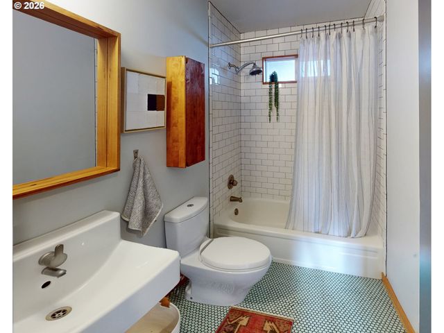 5405 Ne MASON St, Portland, OR 97218