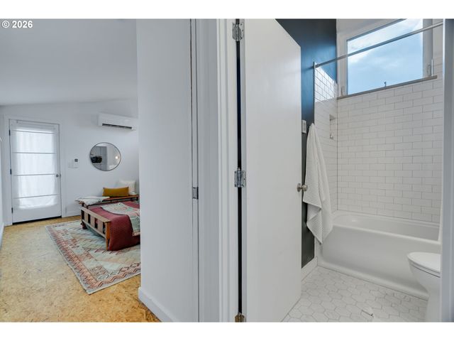 5405 Ne MASON St, Portland, OR 97218