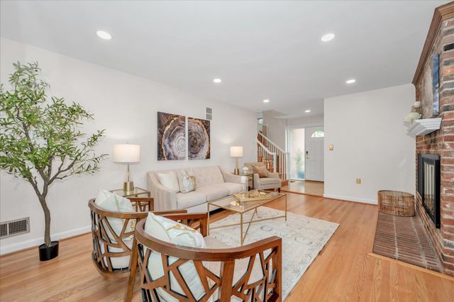 5602 HUNTINGTON PKWY, Bethesda, MD 20814