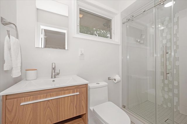 5602 HUNTINGTON PKWY, Bethesda, MD 20814