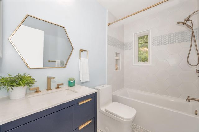 5602 HUNTINGTON PKWY, Bethesda, MD 20814