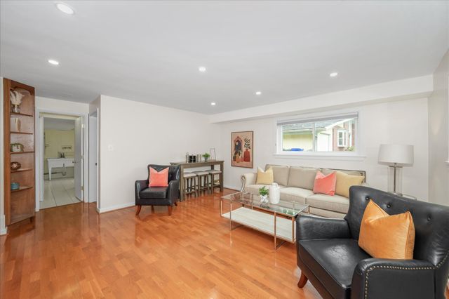 5602 HUNTINGTON PKWY, Bethesda, MD 20814