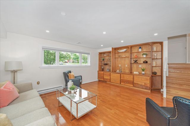 5602 HUNTINGTON PKWY, Bethesda, MD 20814