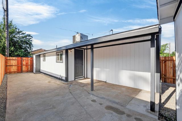 4707 Parker Ave, Sacramento, CA 95820