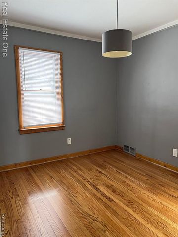 1127 Hoffman Avenue, Royal Oak, MI 48067