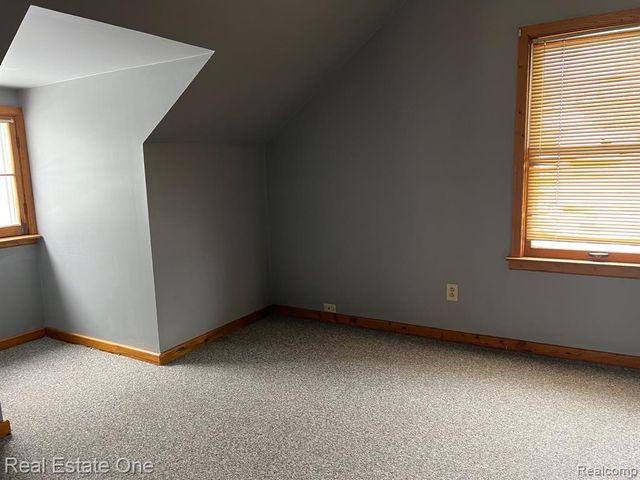 1127 Hoffman Avenue, Royal Oak, MI 48067