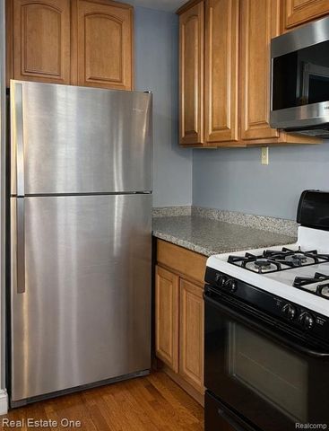 1127 Hoffman Avenue, Royal Oak, MI 48067