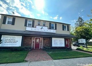 198 New York Avenue 3, Huntington, NY 11743
