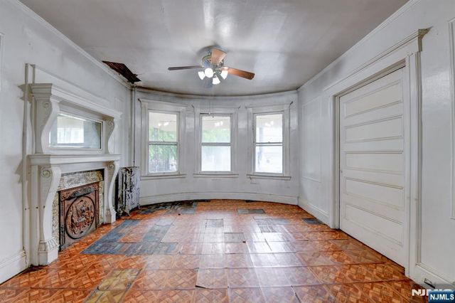 249 4th Street, Newark, NJ 07107