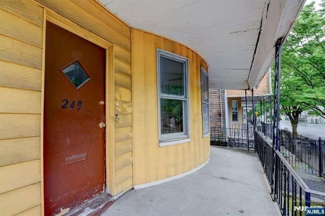 249 4th Street, Newark, NJ 07107