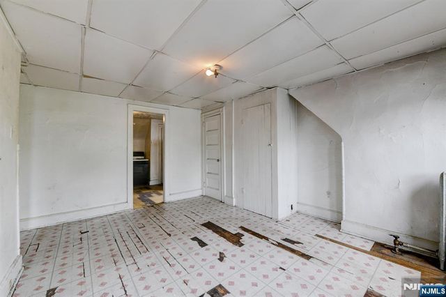 249 4th Street, Newark, NJ 07107