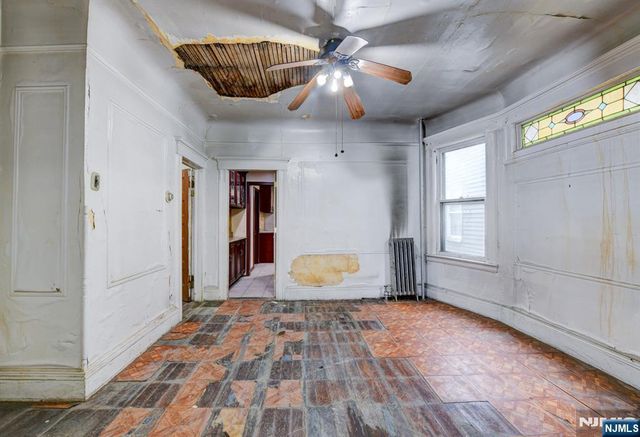 249 4th Street, Newark, NJ 07107